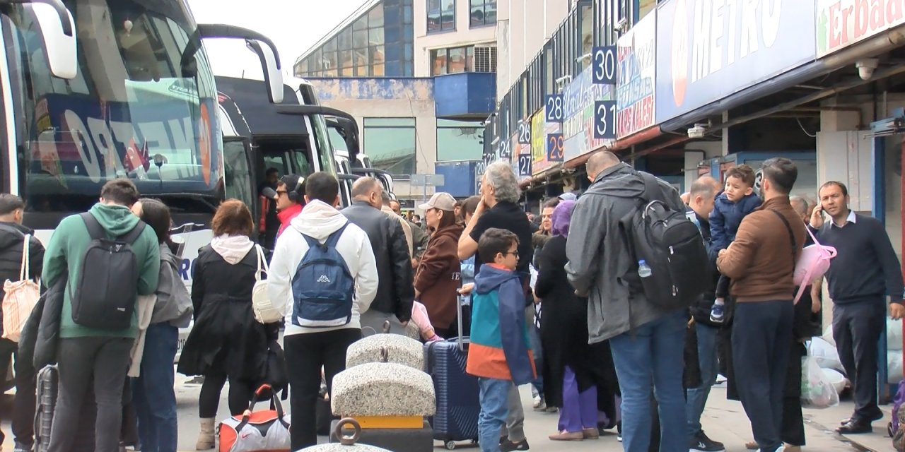 İstanbul- Otogarda Bayram Yoğunluğu Devam Ediyor