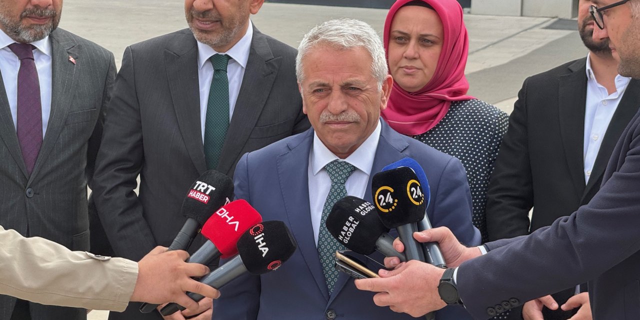 İstanbul- Sancaktepe Belediye Binası Önünde Jakuzi Açıklaması