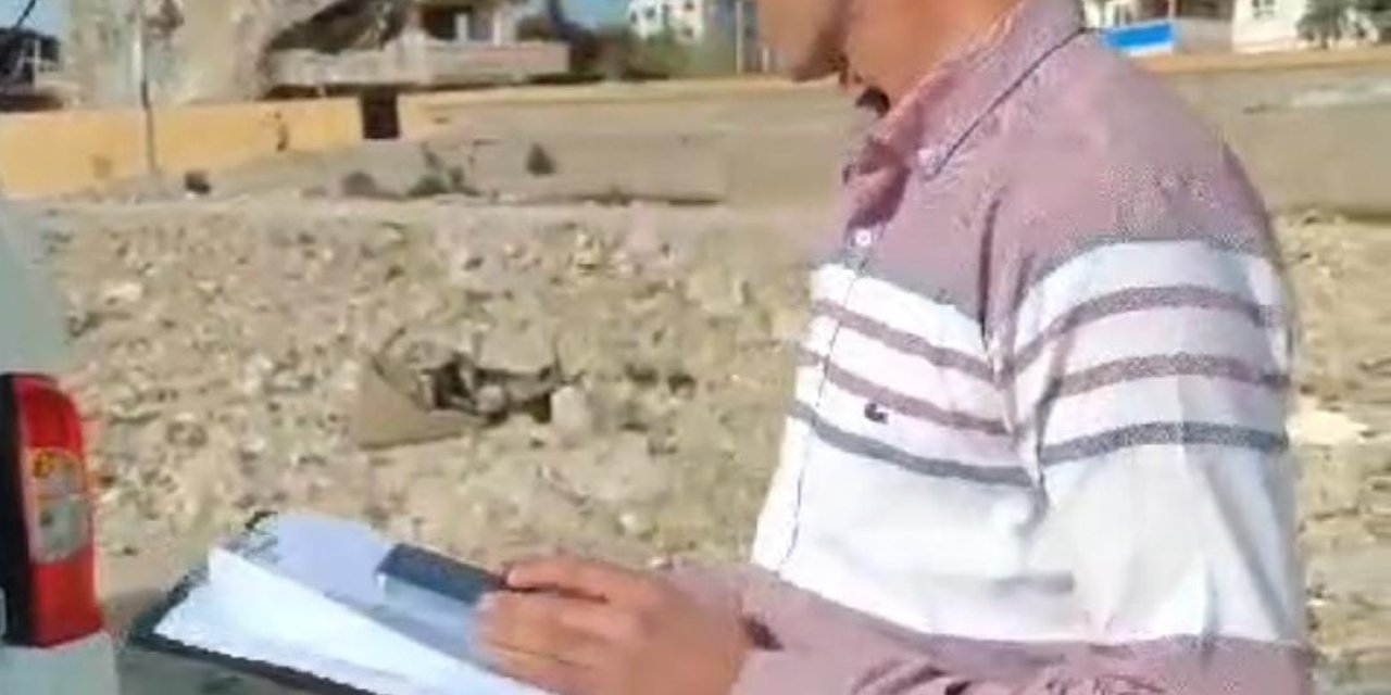 Hatay'da Ağır Hasarlı Binanın Yıkıldığı Anlar Kamerada