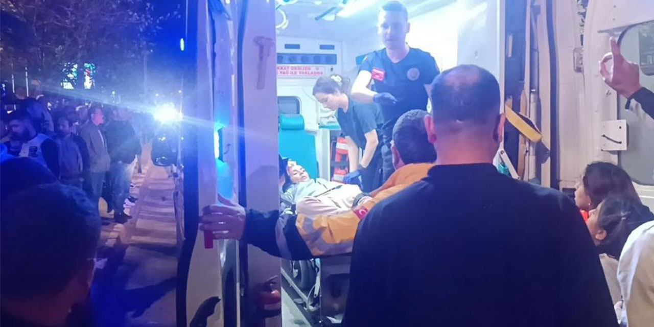 Kadınlar sözlü tartışmaya girdi, kocaları sokak ortasında çatıştı