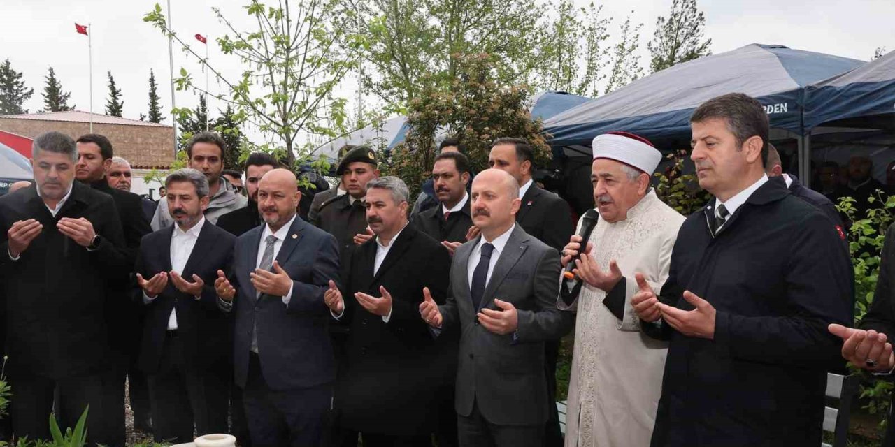 Kent Protokolü Şehitlik Ziyaretinde Bulundu