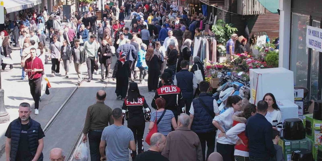 Bursa Polisi Bayram Öncesi Çarşı Bölgesinde Kuş Uçurtmadı
