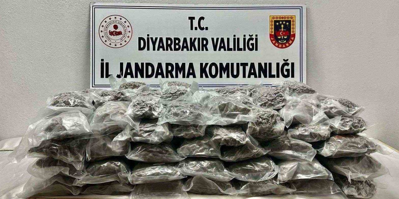 Diyarbakır’da Bir Araçta 71 Kilo Kubar Esrar Ele Geçirildi