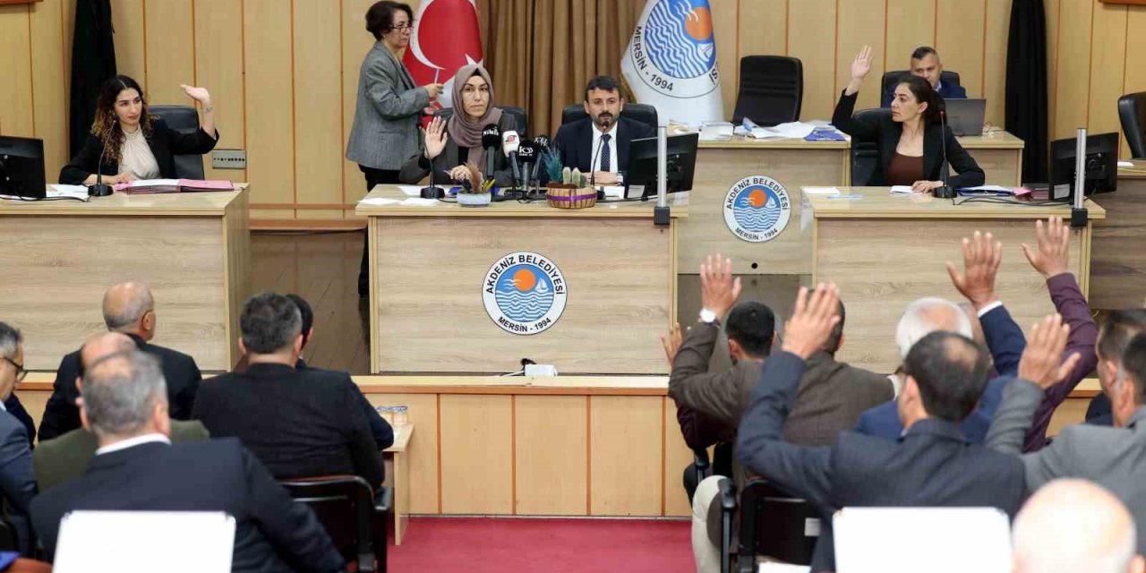 Akdeniz Belediyesi Yeni Dönemin İlk Meclis Toplantısını Gerçekleştirdi