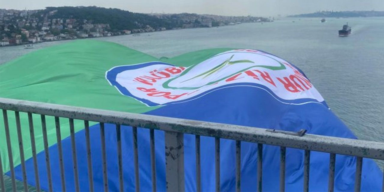 Çaykur Rizespor’un Bayrağı 15 Temmuz Şehitler Köprüsü'nde Dalgalanıyor