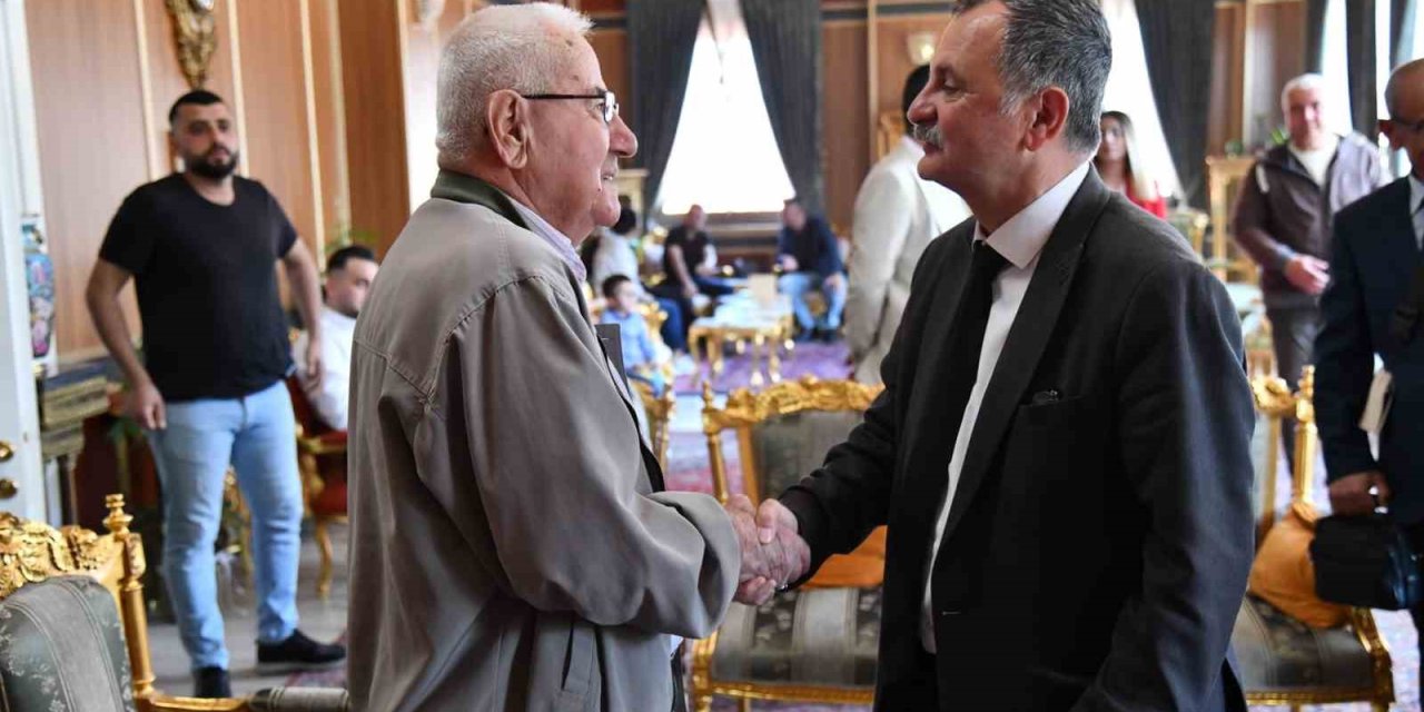 Başkan Balaban Bayram Öncesi Kapılarını Vatandaşa Açtı