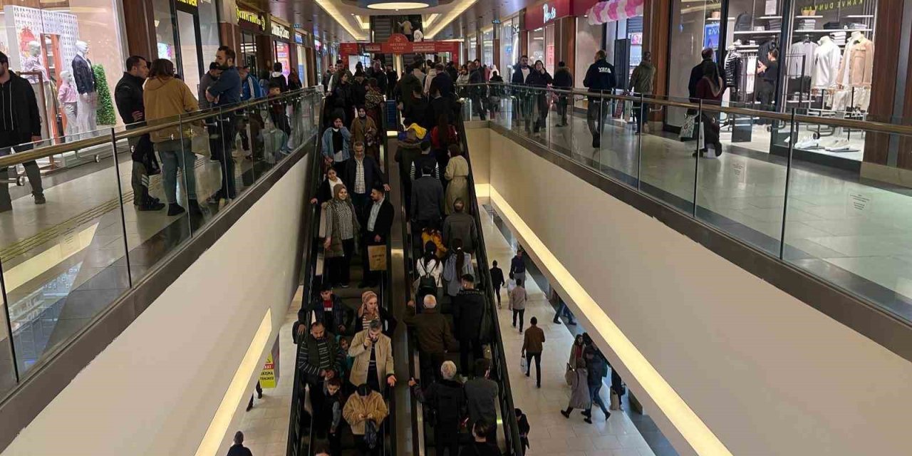 Malatyalılar Bayram Alışverişini Alışverişini Yaptı, Çocuklar Eğlendi