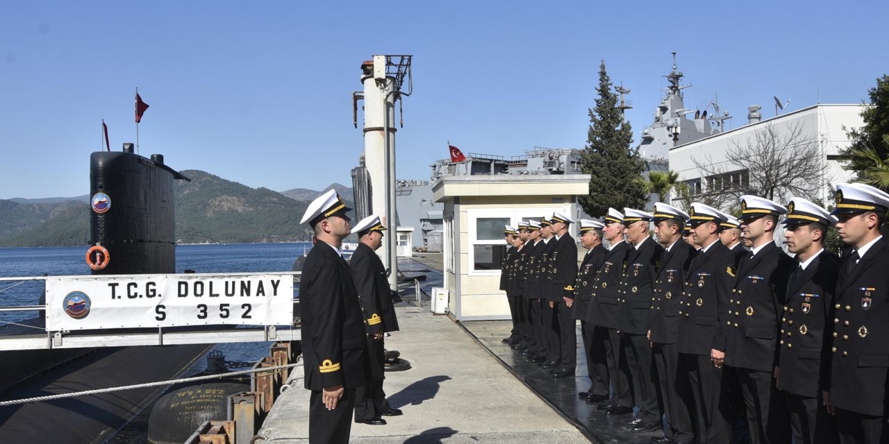Görevli Oldukları 'Tcg Dolunay' Denizaltısında Bayramlaştılar