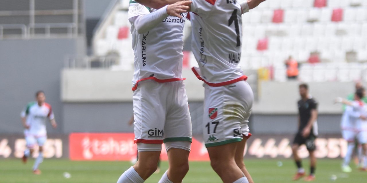 Karşıyaka'nın Muhteşem İkilisi