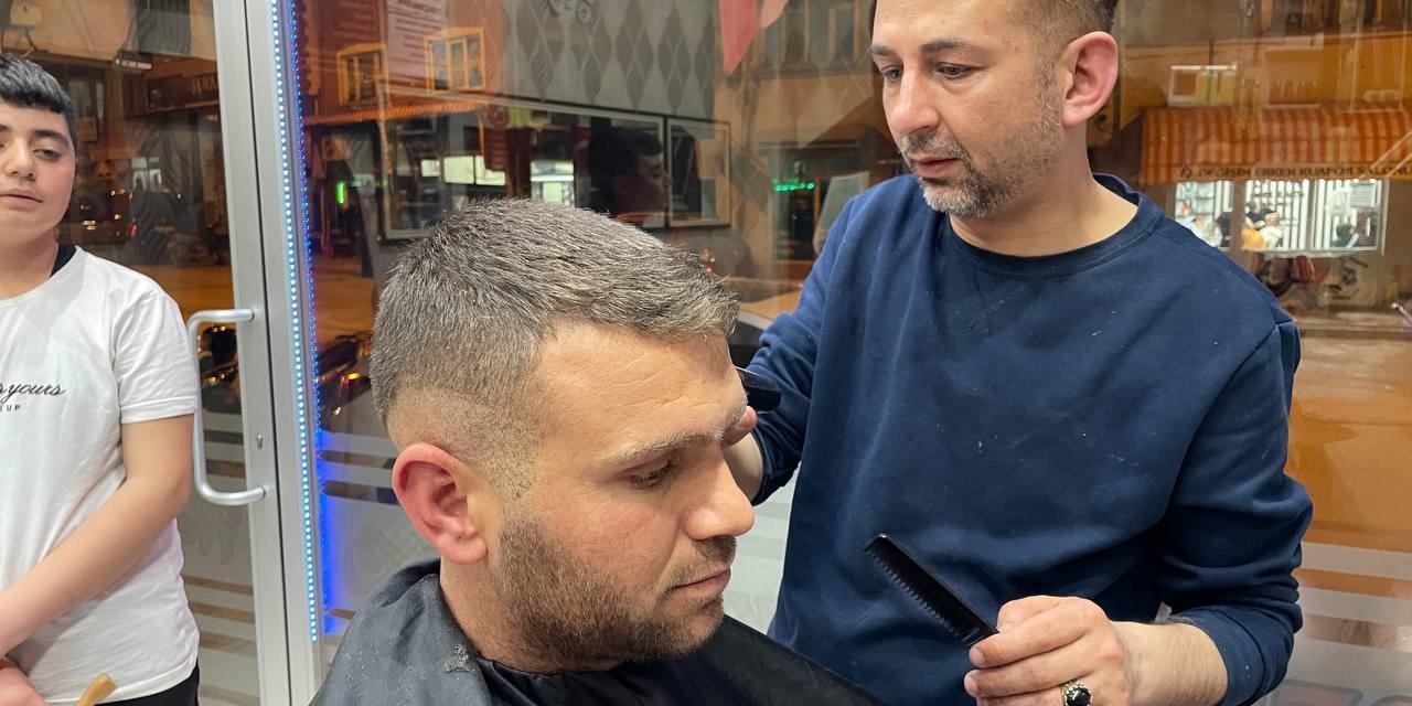 Bayram Tıraşını Son Güne Bırakanlar Bayramı Berber Koltuğunda Karşıladı