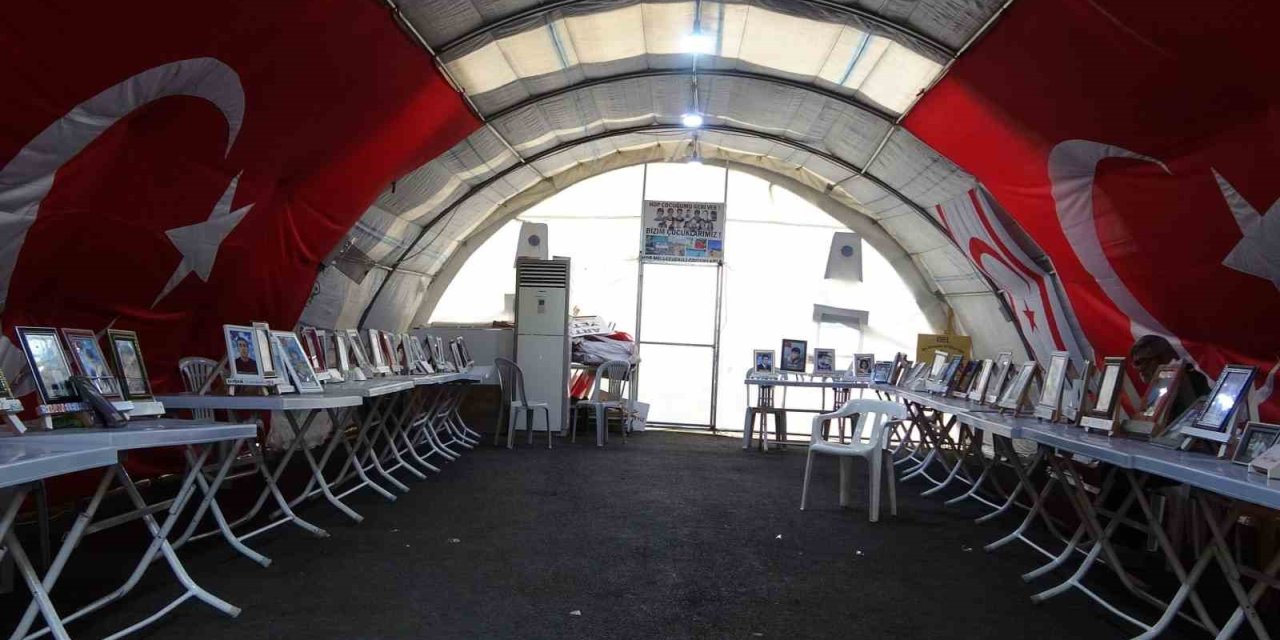 Evlat Nöbetindeki Annelerin Bayramı Buruk Geçiyor