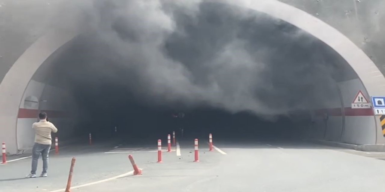 Artvin’de Tünel İçinde Araç Yandı