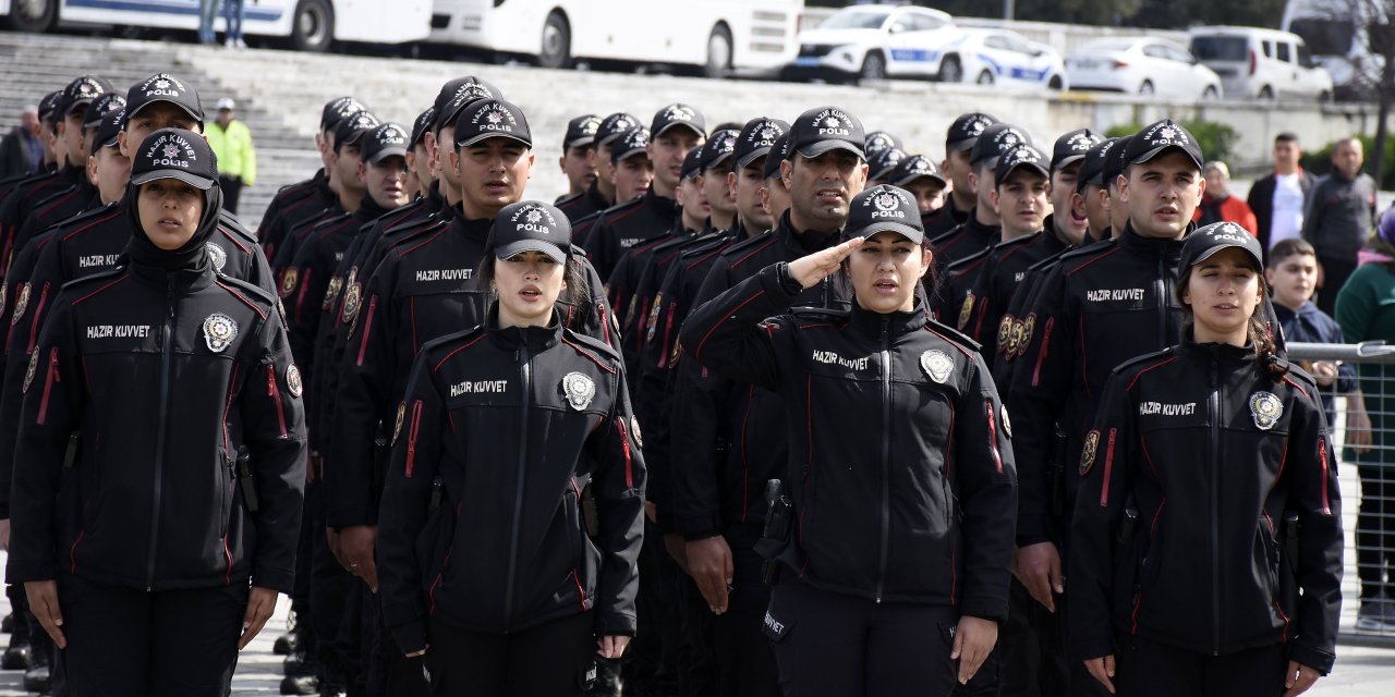 İstanbul - Polis Teşkilatının 179'uncu Kuruluş Yıl Dönümü Taksim'de Törenle Kutlandı