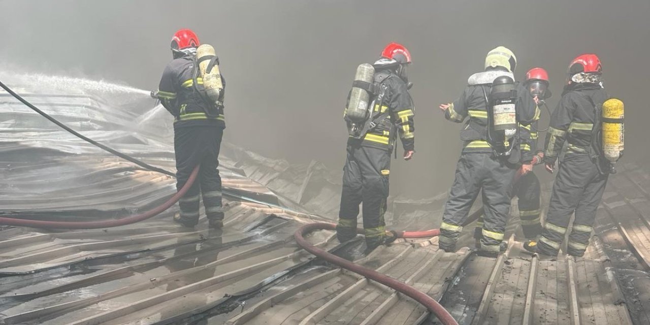 Fabrika Yangını Söndürüldü