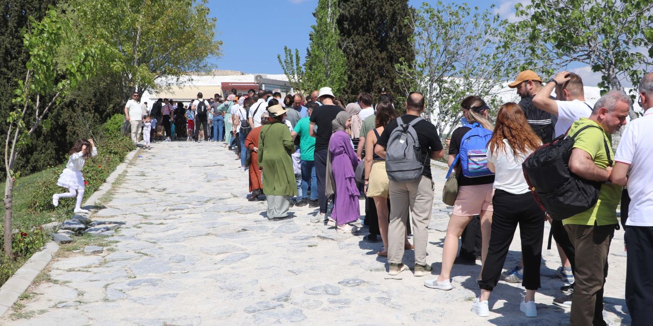 Pamukkale'de Bayram Yoğunluğu