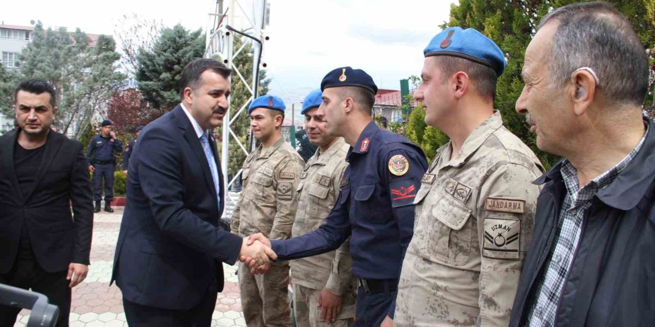 Suşehri’nde Bayramlaşma Programı Düzenlendi