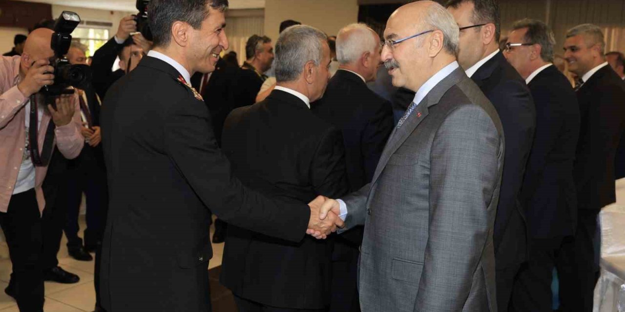Adana Protokolü Bayramlaştı
