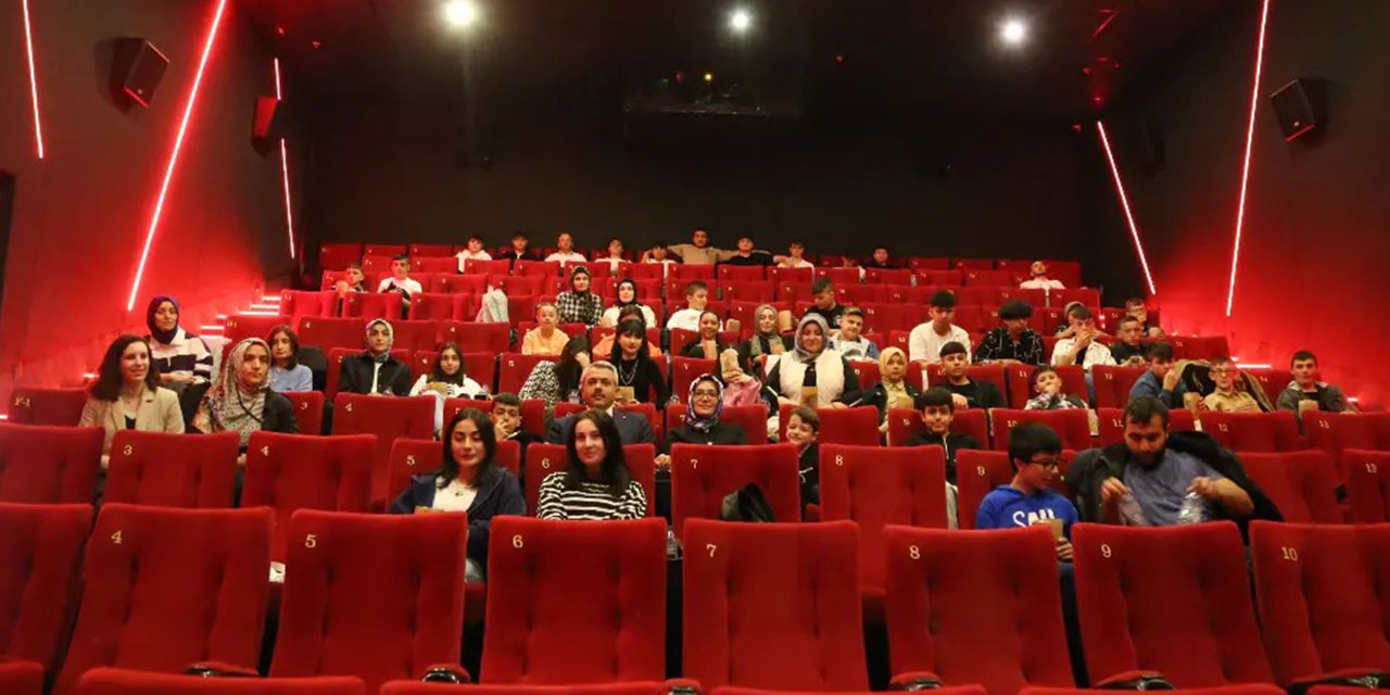 Vali Baydaş, Sevgi Evleri'ndeki Çocuklarla Sinemada