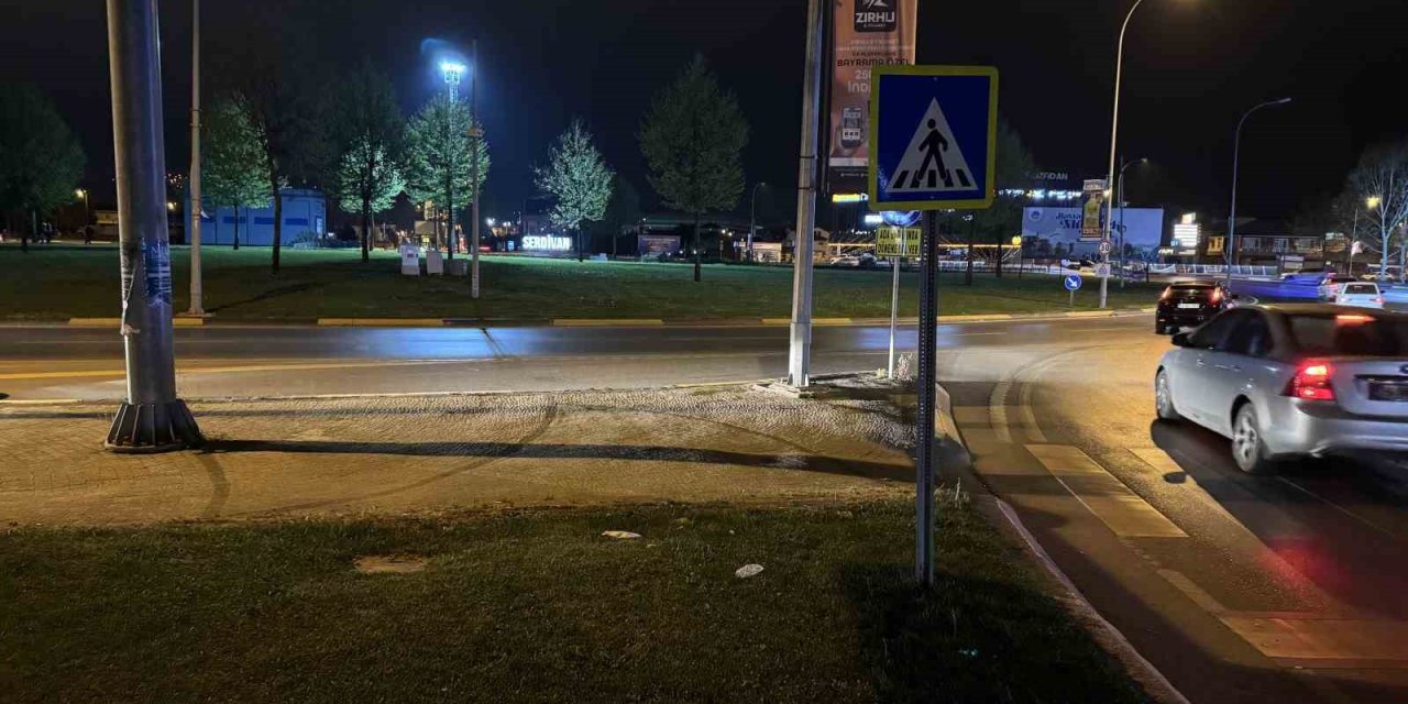 Kavşağı Boks Ringine Çevirdiler: O Anlar Kamerada