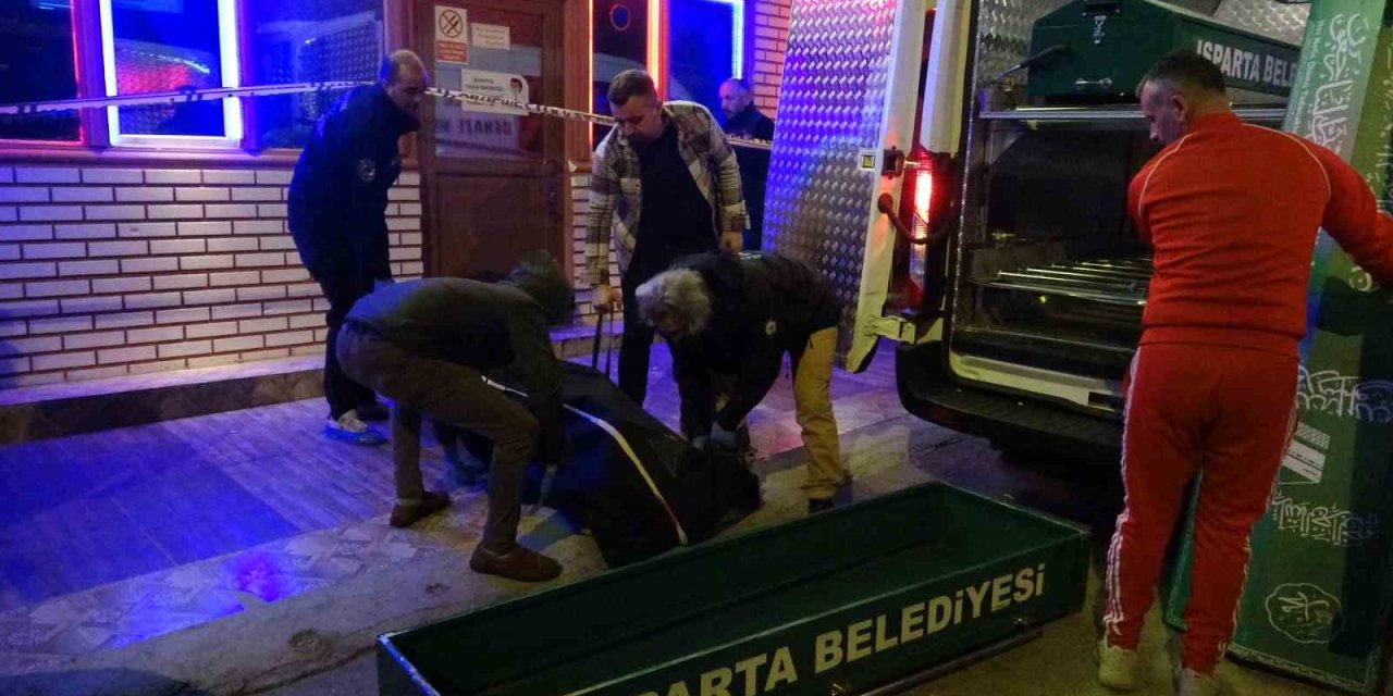 Gece Kulübünde Silahlı Kavga: 1 Ölü