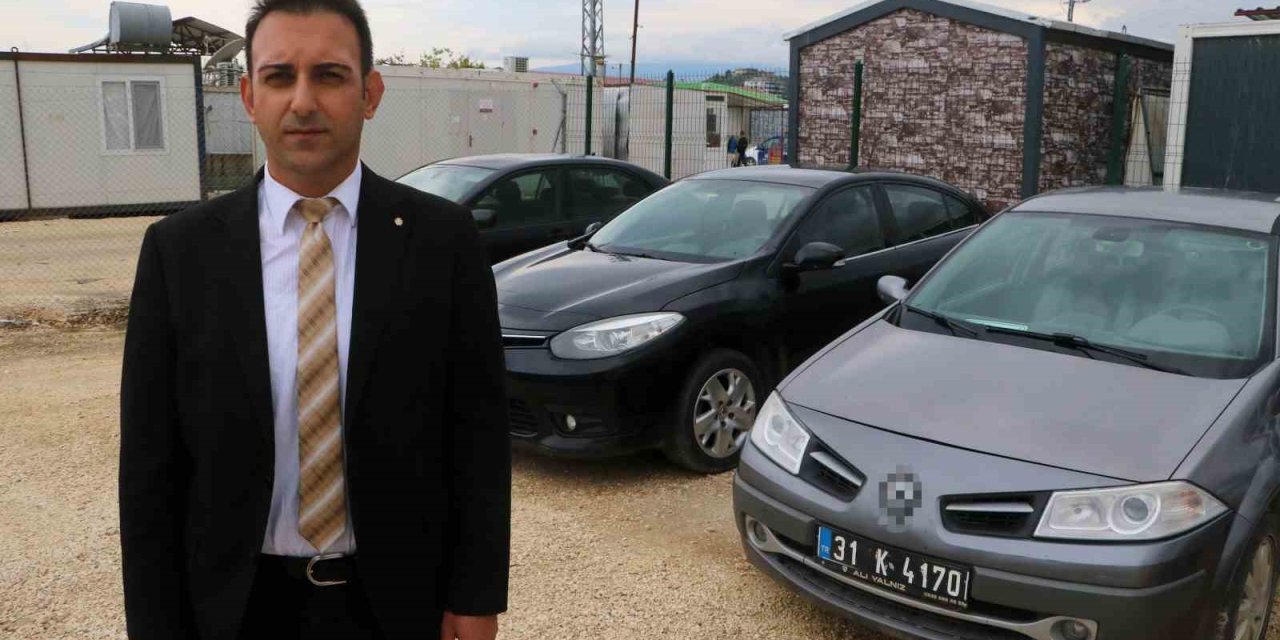 ’israf Haramdır’ Diyen Belediye Başkanı, Makam Aracı Uygulamasını Kaldırarak Araçları Satışa Çıkardı