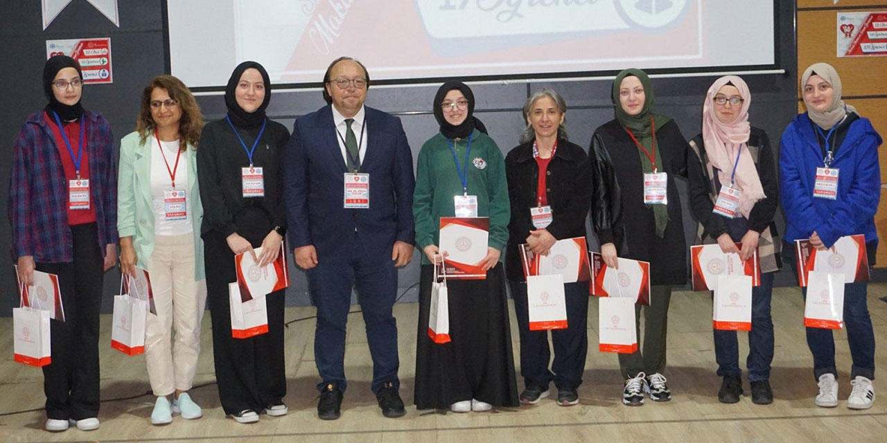 Rize’de Bilimsel Makale Okuma ve Sunum Yapma Yarışmasının Finali Yapıldı