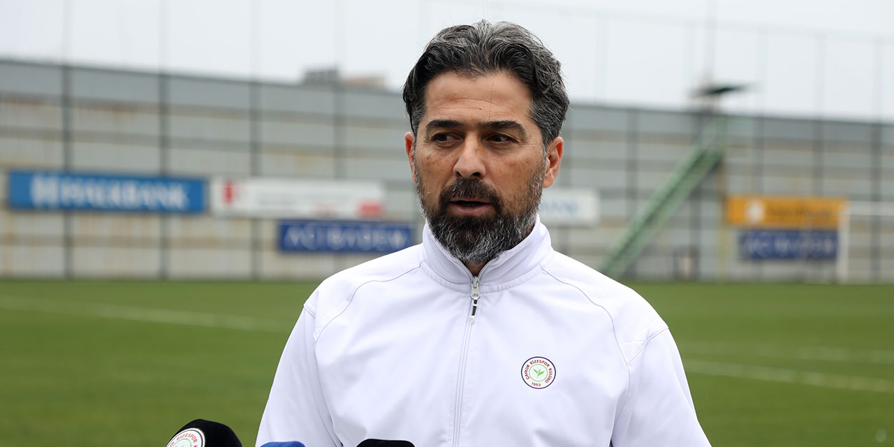 Teknik direktör İlhan Palut, Çaykur Rizespor'da göreve devam edecek şekilde çalışıyoruz