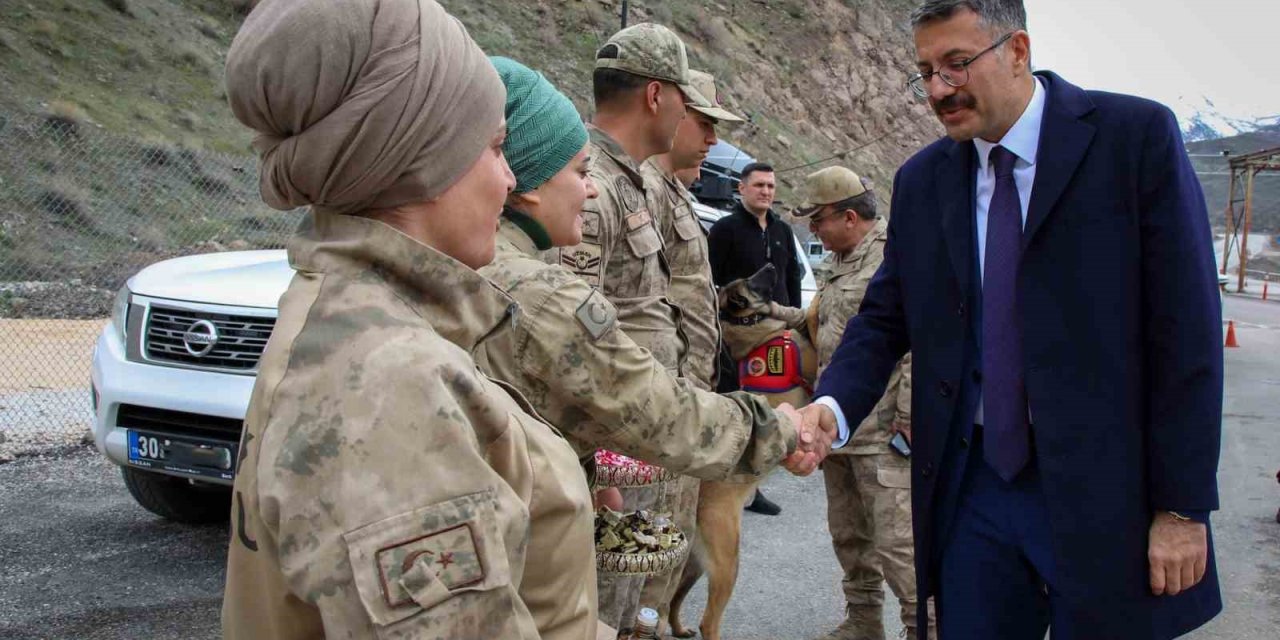 Vali Çelik, Kolluk Kuvvetlerinin Bayramını Kutladı