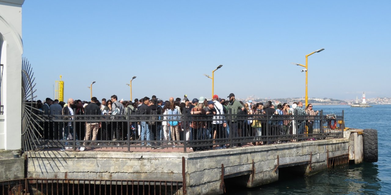 İstanbul- Adalar İskelesinde Bayram Yoğunluğu