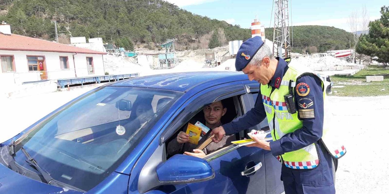 Jandarma Ekipleri Bayramda Olumsuz Duruma Karşı Sahada