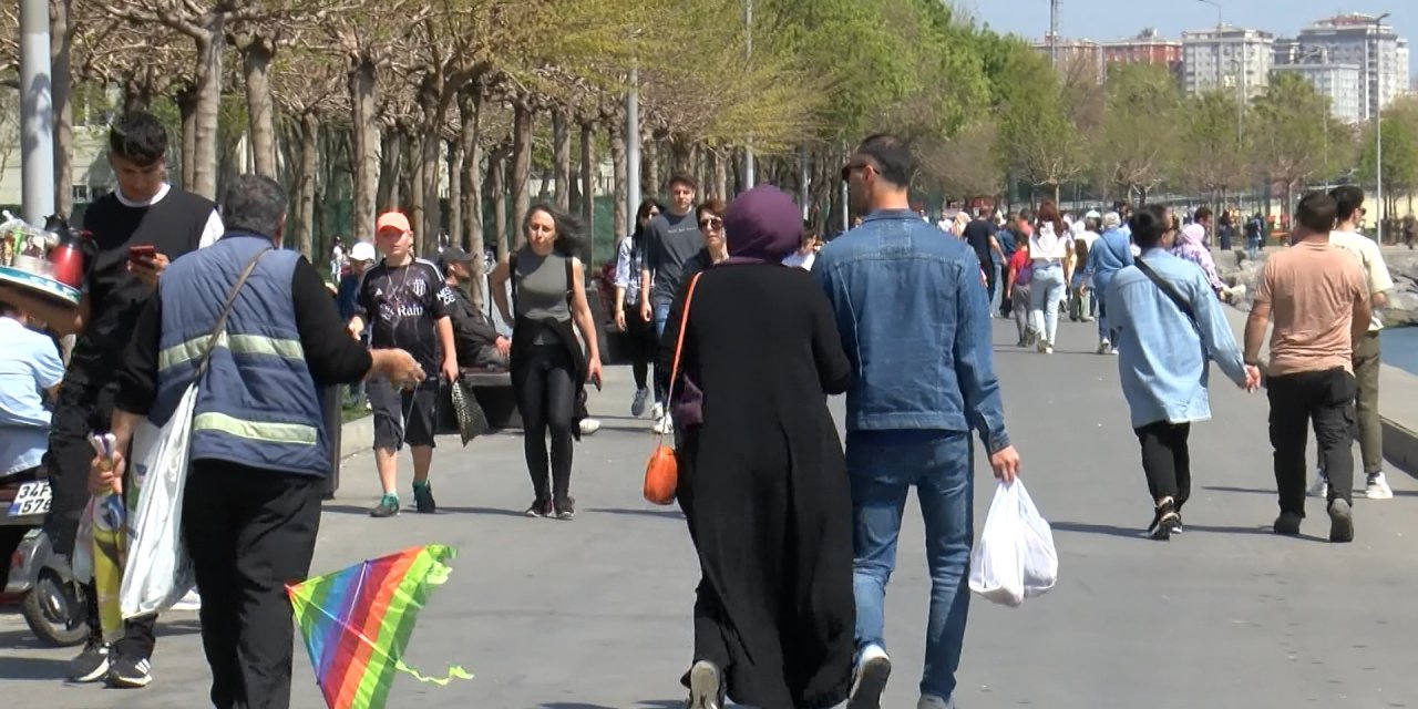 İstanbul-istanbul’da Bayram Yoğunluğu; Sahillere Akın Ettiler
