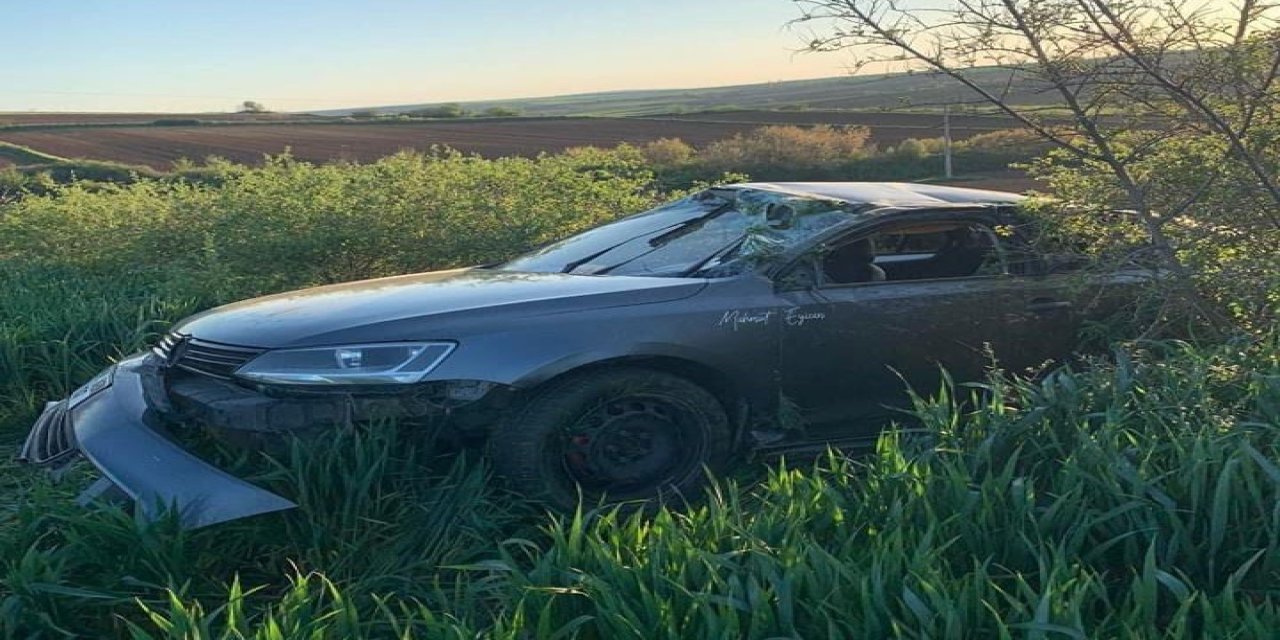 Kontrolden Çıkan Otomobil Takla Attı: 2 Yaralı