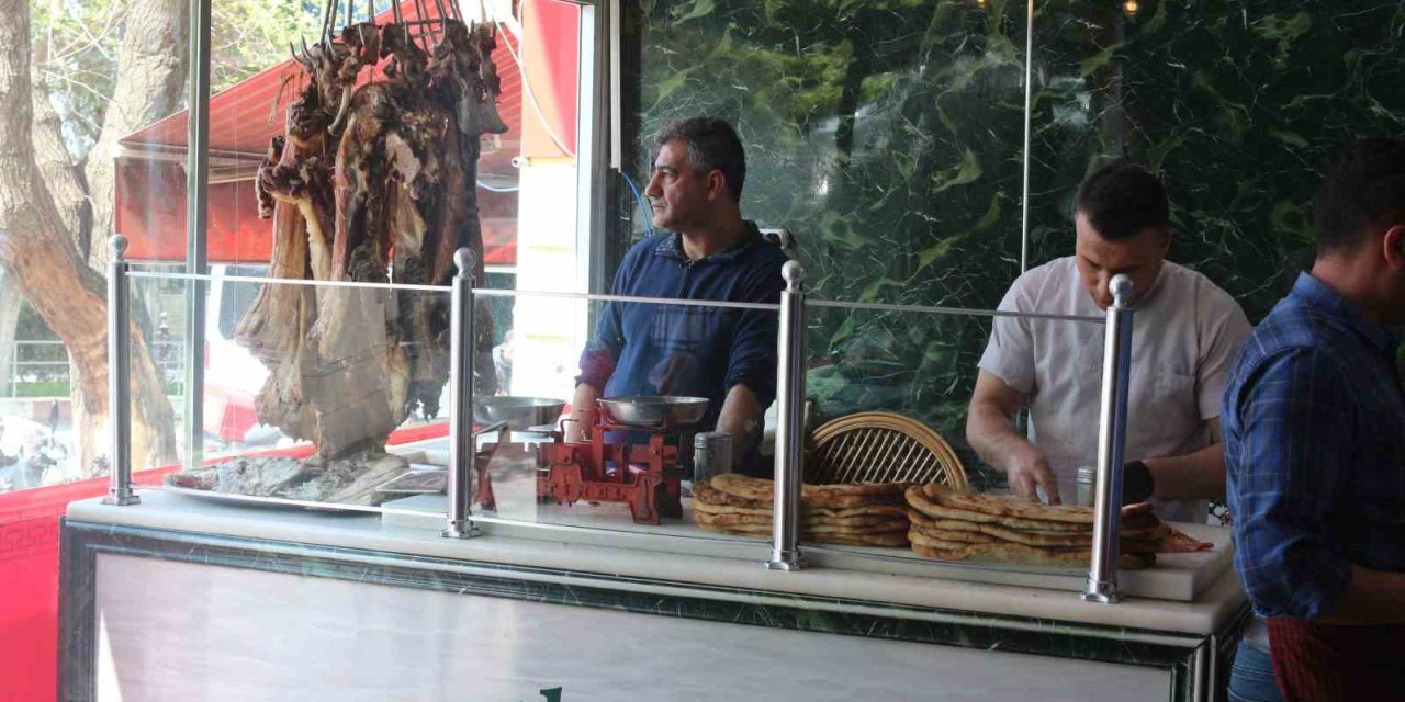 Siirt’in Büryanına Bayramda Yoğun İlgi