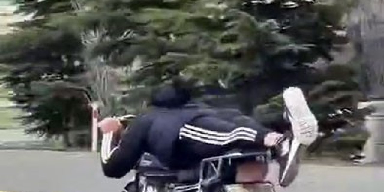 Canını Hiçe Saydı, Motosikletin Üzerine Uzanarak Seyretti