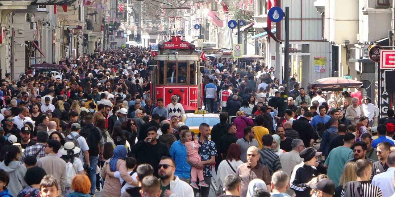 Taksim’de Bayram Yoğunluğu