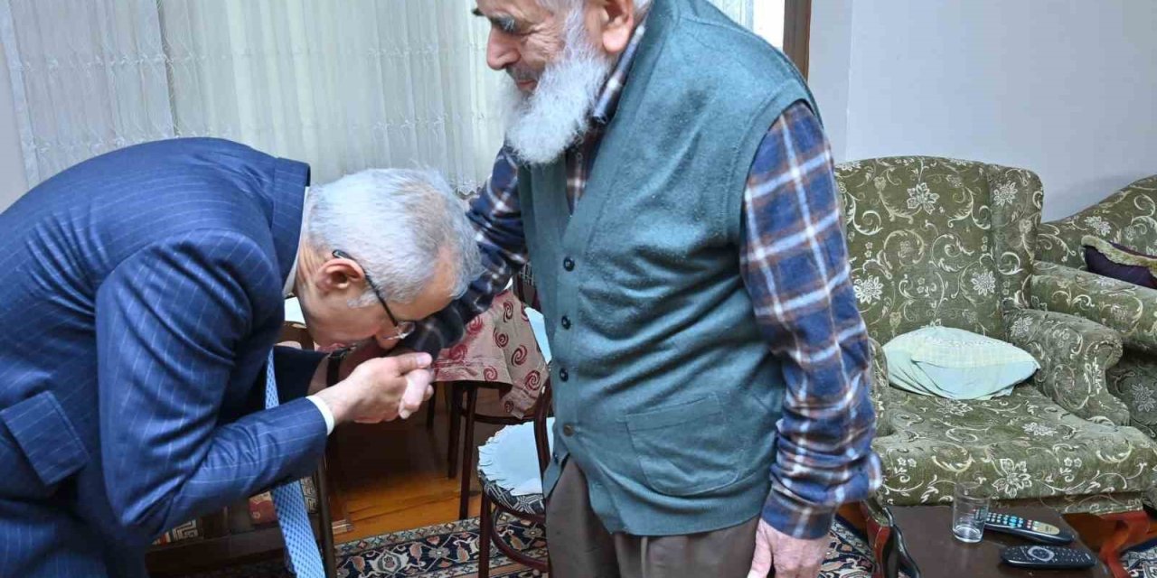 Bakan Uraloğlu, Bayramlaşma Programları İçin Memleketi Trabzon’da