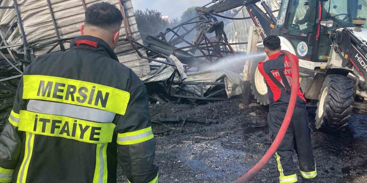 Mersin’de Narenciye Paketleme Tesisindeki Yangın Söndürüldü