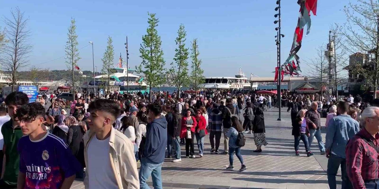 İstanbul’da Sahillerde Bayram Yoğunluğu