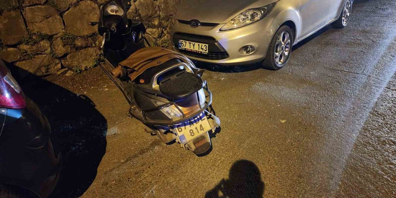 Alkollü Sürücü Yol Kenarındaki Motosikletliye Çarptı