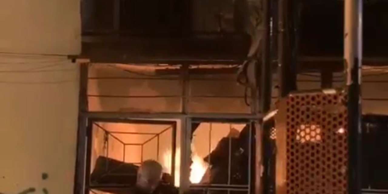 Bursa'da 6 Katlı Apartmanda Yangın