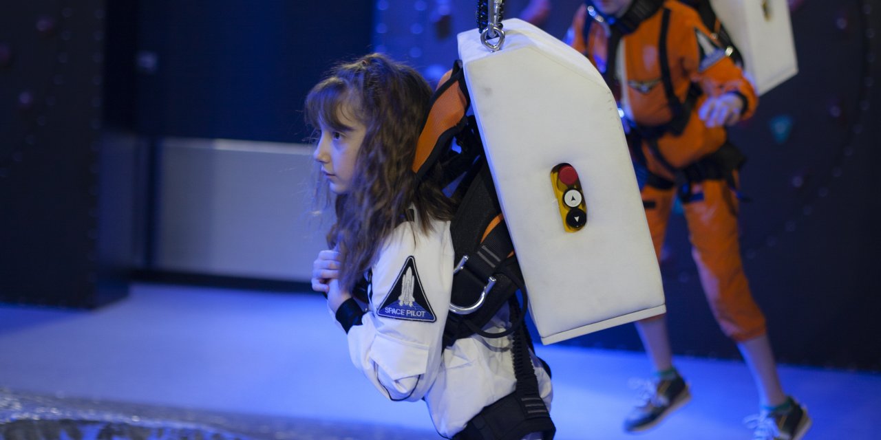 Asansörü Kapsül Haline Getirip, Dünyada Uzayı Yaşatıyorlar