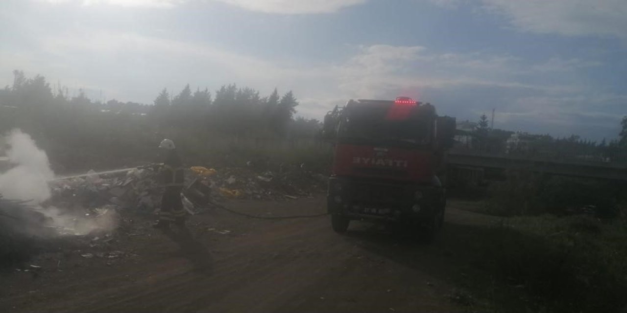 Arsuz’da Çöplük Alanda Yangın Çıktı