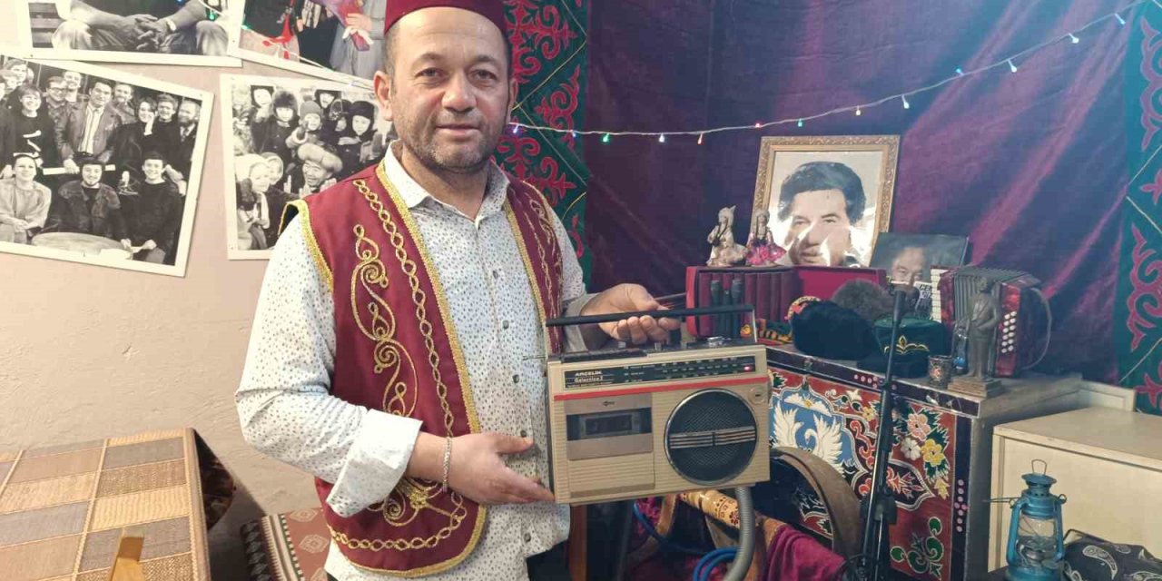 70 Yıllık Televizyon Ve Radyo Müşterilerin İlgisi Çekiyor