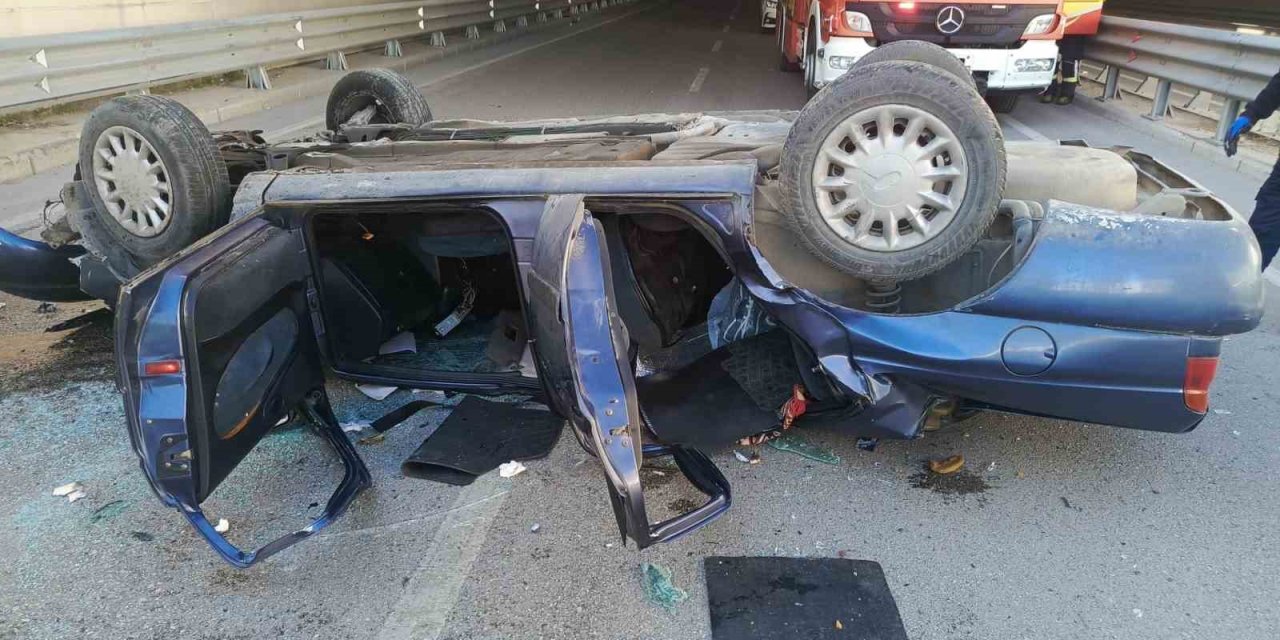 Virajı Alamayan Otomobil Alt Geçite Düştü: 2 Yaralı