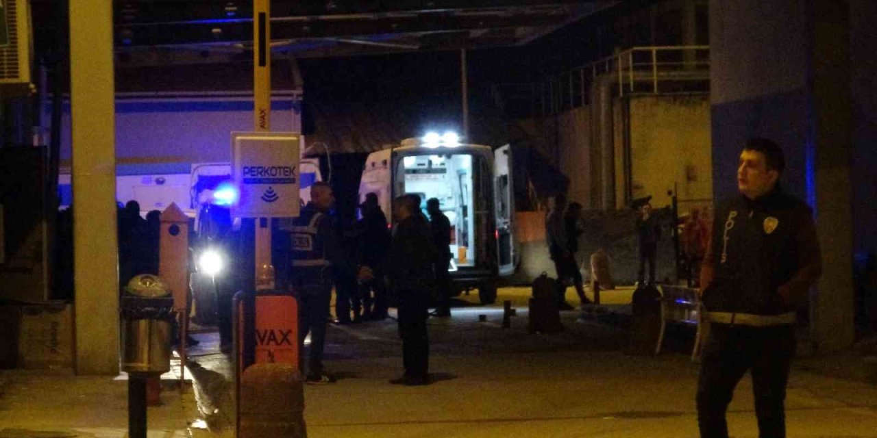 Boşanma Aşamasındaki Eşini Pompalı Tüfekle Öldürdü