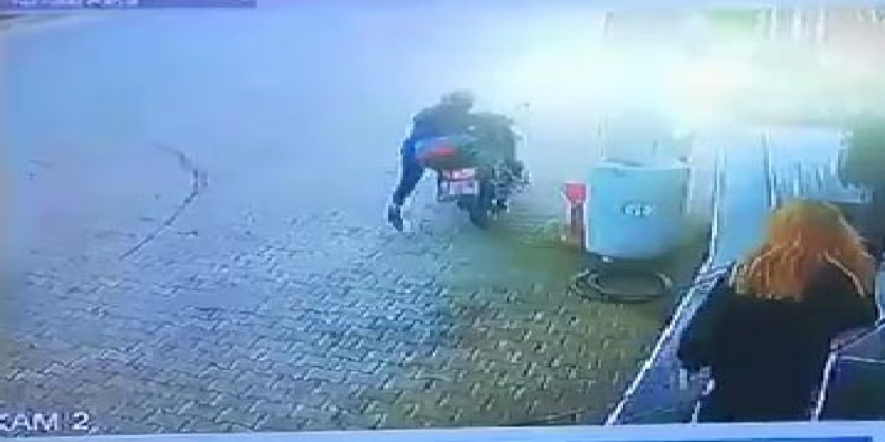 Motosiklet Sürücüsünün Öldüğü Kaza Kamerada