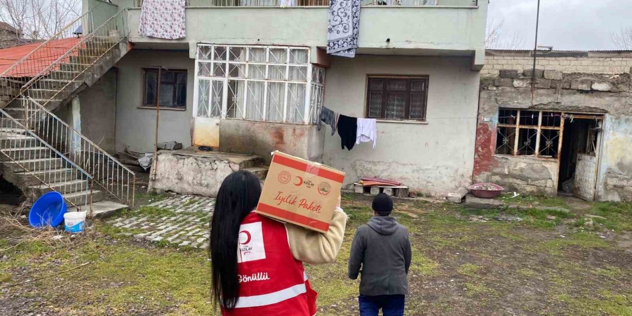 Türk Kızılay Ağrı Şubesi Ramazan Ayında 3400 İhtiyaç Sahibine Yemek Ulaştırdı