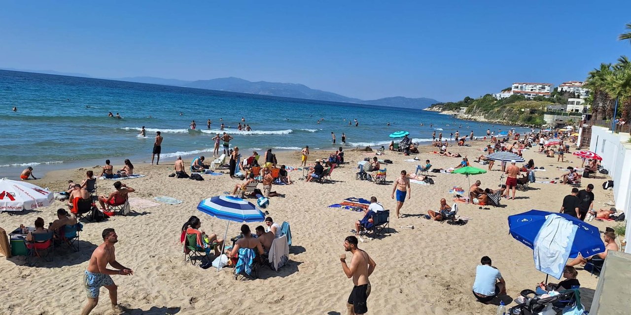 Kuşadası'nın Nüfusu Bayramda 1 Milyonu Geçti, İlçeye 184 Bin Araç Giriş Yaptı