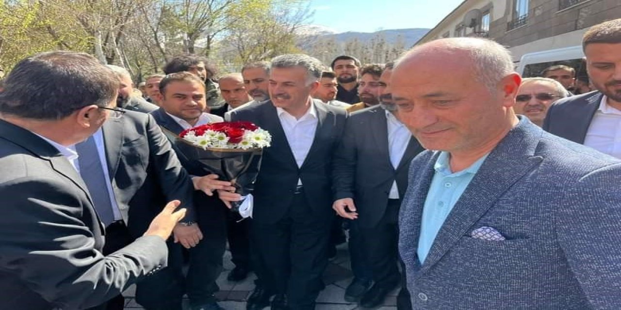 Başkan Mutlu X Ray Cihazını Kaldırarak Görevine Başladı