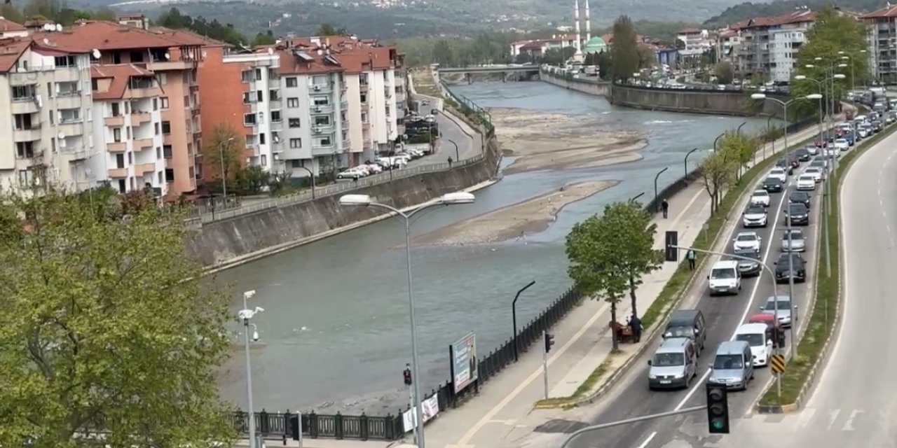 Zonguldak’ta Ramazan Bayramı’nın Son Gününde Trafik Yoğunluğu